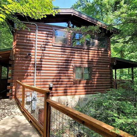 Mountain Joy -Private Treehouse Style Cabin That Sleeps 4-Free Tickets Gatlinburg Eksteriør bilde