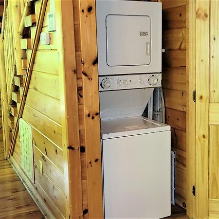 Mountain Joy -Private Treehouse Style Cabin That Sleeps 4-Free Tickets Gatlinburg Eksteriør bilde
