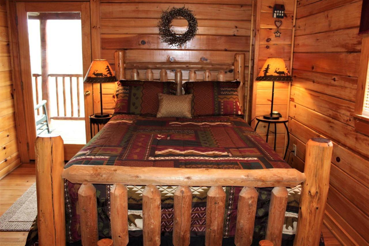 Mountain Joy -Private Treehouse Style Cabin That Sleeps 4-Free Tickets Gatlinburg Eksteriør bilde