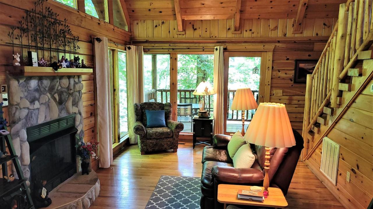 Mountain Joy -Private Treehouse Style Cabin That Sleeps 4-Free Tickets Gatlinburg Eksteriør bilde